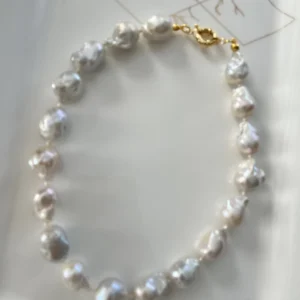 Alternative view of Barok İnci Kolye