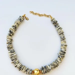 Alternative view of Mai Howlite Kolye